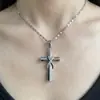 Colar Cruz Popular Moda Cobre Zircônia Incrustada Nó Torcido Cruz Brilhante Simples Luxo Leve Banhado a Ouro Corrente de Clavícula Totalmente Zircônia