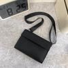 Bolso Sobre con Solapa de Moda Ins Simple Combinable Cuero Bolso de Pecho para Hombre y Mujer Estilo Coreano Textura de Alta Gama Bolso Cuadrado Pequeño Cruzado