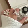 Anillo Abierto de Mariposa Metálico Mate Dorado Vintage Estilo Francés con un Ambiente Elegante, Anillo Apilable de Alta Gama Estilo Ins para Mujer