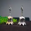Campana metálica creativa, diseños de elefante, pavo real, vajra y forma de campana, adecuada para bares y restaurantes, utilizada para servir comida, moderna y artística, también adecuada para personas mayores