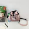 Bolsa Transversal Esportiva ao Ar Livre Masculina e Feminina Versátil Casual com Cordão Bolso com Cordão Contraste Leve Bolsa tipo Balde Bolsos de Ferramentas para Celular