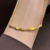 Tienda de Oro Mismo Estilo Collar de Nudo de Bambú Sonrisa Chapado en Oro con Diamantes, Cadena de Clavícula de Lujo Ligero de Alta Gama, Joyería de Cuello Elegante Color Dorado para Mujeres