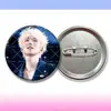 Nueva insignia de hojalata, pin y artículo de apoyo para fans de Wang Junkai