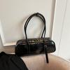 Corea del Sur Bolso Bowling Simple 2025 Nuevo Sentido de Alta Gama Gran Capacidad Hombro Axila Bolso Baguette Color Sólido Estilista
