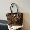 Bolso Tote Versátil de Moda Coreano para Mujer 2025 Nuevo Bolso de Hombro de Gran Capacidad para el Trabajo Bolso Casual de Axila para Mujer