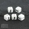 Cuentas Cerámicas Cuadradas de 8 mm con Letras y Agujeros Verticales, Materiales para Manualidades Infantiles, Cuentas Sueltas, Forma de Corazón, 26 Letras, Accesorios para DIY, Pulsera