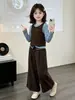 Conjunto de tres piezas en capas para niña, nueva colección otoño 2026: chaleco, prenda base y pantalones de pierna ancha, estilo coreano, de moda para chicas mayores