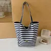 Bolsa Tote Listrada Color Block Casual Estilo Artístico de Nicho Mais Vendida na Coreia Bolsa de Ombro Dupla Face para Mulheres com Vibe Doce e Preguiçosa