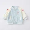 Chaqueta de Béisbol Azul para Niñas 2026 Nueva Moda Estilo Coreano Abrigo Infantil Top para Bebé Disponible para Envío de Artículo Único