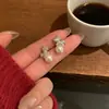 Pendientes Sencillos de Perla de Poni Plateado Brillante para Mujer, Pendientes de Diseño Único, Lujo Ligero, Sensación de Alta Gama, Pendientes Únicos y Hermosos