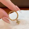 Anel Vintage Retrô Estilo Flor Antiga Trevo de Quatro Folhas, Leve Luxo Toque de Alto Padrão, Pesado Escovado Ajustável Cravejado de Diamantes Anel Feminino