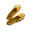Zapatos de Salón Bajos de Lunares Amarillos Retro para Mujer 2026 Nuevo Estilo Zapatos de Ballet con Faldas, Zapatos Mary Jane de Tacón Grueso para Viaje de Negocios para Mujer