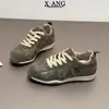 Zapatillas de entrenamiento alemanas verdes estilo retro de cuero genuino, zapatos para mujer, nueva colección otoño/invierno 2026, zapatillas casual versátiles, zapatos estilo Forrest Gump