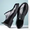 Nuevos zapatos casuales de cuero para hombre de verano, zapatos formales de negocios para hombre, zapatos de estilo británico, zapatos casuales para novio de hombre, venta al por mayor