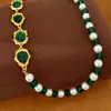 Colar de corrente OT com pérolas e pedras de diamante, oval, vintage, uma corrente de clavícula delicada e única, uma joia luxuosa e discreta.