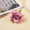 Rosa Vermelha Flor Artificial Cabeças de Flor Mini Cerimônia de Casamento Decoração de Casamento Decoração de Carro de Casamento Flor de Seda Artificial Lapela Fabricante Atacado