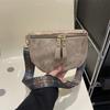 Bolsa pequena retrô da moda deste ano para mulheres 2023 Inverno novo versátil estilo coreano bolsa de mensageiro moda