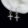 Pendientes de Botón de Cruz de Zirconia para Mujer, Pendiente de Personalidad Nicho Estilo Frío, Cartílago de Oreja Stud, Accesorios para Orejas de Alta Gama