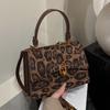Bolso de Moda Estampado de Leopardo para Llevar en la Mano para Mujer Nuevo 2024 Otoño e Invierno Bolso Cuadrado Pequeño Retro Bolso Cruzado Versátil de Nicho para Mujer