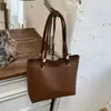 Bolso de Hombro Tejido Retro de Gran Capacidad para Mujer 2026 Nuevo Bolso Tote de Alta Gama Bolso de Mano/Hombro para el Trabajo y el Viaje