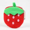 Oferta especial bolsa de fresa coreana bolsa de frutas juguete de peluche de dibujos animados bolsa para cambios de tarjetas venta al por mayor de fábrica