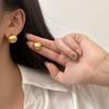 Brincos de Miçangas Banhados a Ouro Real, Tarraxas de Metal da Moda, Novo Estilo Vintage, Brincos Versáteis para Mulheres