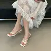 Pantuflas abiertas estilo francés de 5 cm para mujer, para uso exterior en verano, tacón de gatito, adecuadas para combinar con faldas, sandalias plateadas estilo hada para mujer