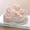 Zapatillas Casuales para Niñas 2026 Verano Nuevos Zapatos de Entrenamiento para Niños Zapatos Deportivos para Niños Zapatos Versátiles para Bebés Niñas