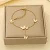 Pulseira de Aço Inoxidável Borboleta Estilo Coreano Fashion Simples Luxuosa para Mulheres com Toque de Alto Padrão Flor de Cinco Pétalas Joia de Mão Joia Transfronteiriça