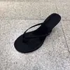 Sandálias de Salto Alto Diárias Clip Novas 2025 Espinha de Peixe Antiderrapante Salto Grosso Vermelho Celebridade da Internet Chinelos Super Quentes Verão Feminino Dedo Aberto