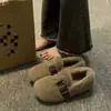 Pantuflas peludas para usar en exteriores en invierno, nuevo estilo 2026 mocasines slip-on de invierno, zapatos de algodón planos de suela blanda, cálidos y forrados de felpa