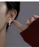 Ganchos de Pendientes de Bola de Plata de Ley 999 Estilo Retro Francés Lujo Accesible para Mujer Estilo Sencillo y Suave Pendientes Colgantes de Perlas Pendientes de Diseño Elegante