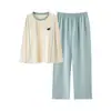 Pijama de algodón para mujer con copas en el pecho, mangas largas y pantalones, estilo primavera y otoño, cuello redondo, dulce y lindo, se puede usar para salir