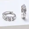 Aretes de Zirconia Chapados en Oro de 18 Quilates con Diamantes Microincrustados, Clips para Orejas Estilo Europeo y Americano, Aretes de Moda Versátiles de Alta Gama al por Mayor