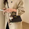 Bolso Kelly Retro de Nicho para Mujer 2026 Nuevo Bolso de Mano Versátil de Moda Cuadrado Pequeño Bolso de Hombro Cruzado Elegante