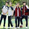 Uniformes Escolares de Primavera e Outono para Alunos do Ensino Fundamental, Conjunto Esportivo de Manga Longa, Conjunto de Três Peças para Alunos do Ensino Fundamental II e Ensino Médio, Uniforme Estilo Universitário, Uniforme de Turma para o Verão