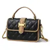 Bolsos Pequeños Populares de Este Año para Mujer en Primavera Nueva Moda Versátil Atmosférico Acolchado Cadena Bolso Cruzado de Mano Bolso Cuadrado Pequeño