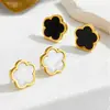 Pulseira da Moda e Luxo Leve Preta e Branca de Concha Flor de Cinco Pétalas Aço Titânio para Mulheres com Design Doce Nova Popular Versátil Pulseira de Rosto Preta e Branca