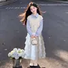 Conjunto de Moletom Doce Estilo Coreano para Meninas com Saia de Bolo com Renda nos Punhos e Gola - Casual para Primavera e Outono