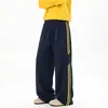 Nuevos Pantalones Casuales para Hombre 2026 para Otoño e Invierno, Marca de Moda de Punto Estilo Americano Pantalones de Pierna Ancha Curvos con Tres Rayas