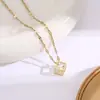 Colar Série Cento Inteligente Venda ao Vivo Feminino Microincrustado Totalmente Diamante Coração Pulsante Pingente Suspenseiro em Aço Titânio Joia de Corrente para Clavícula