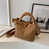 Color sólido lazo simple 2023 Invierno nuevo gran capacidad hilo bordado Cuadros bolso espacial ropa acolchada bolso de hombro para mujer