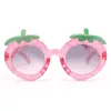Nuevas gafas de sol infantiles con marco de fresa lindo estilo europeo y americano, protección UV, gafas de sol retro de moda para niños