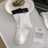 Meias Bordadas com Coração Estilo Coreano para Mulheres, Meias Largas de Primavera e Outono, Meias Sem Costura Color Block de Cano Médio, Meias de Algodão Cinza para Mulheres