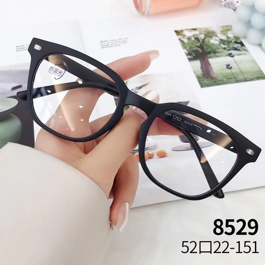 8529 (4)
