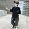 Conjunto de Ropa de Verano para Niños 2026 Nuevo Estilo para Niños Mayores, Conjunto de Dos Piezas de Manga Corta, Moda de Verano Moderna y Elegante para Niños
