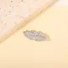 Acessórios de joias DIY fivela de folha com zircônia microincrustada clipe de colar de pérola corrente de suéter fivela de interlayer fixa atacado