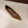 Zapatos de mujer de punta fina y tacón bajo estilo francés, nuevos de moda otoño e invierno 2026, cómodos zapatos de gamuza para mujer, zapatos bajos de noche