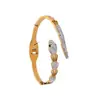 Serie de la Serpiente de Cabeza Plateada Diseño de Cabeza y Cola de Serpiente Incrustado con Diamantes Pulsera de Acero Inoxidable Que Conserva el Color y No Causa Alergias Fácilmente. La Pulsera Se Puede Usar en la Ducha