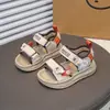 Sandalias de Verano Nuevas para Niños 2026 Velcro Sandalias para Niños Suela Suave Antideslizantes Zapatos de Playa Sandalias Casuales para Bebé